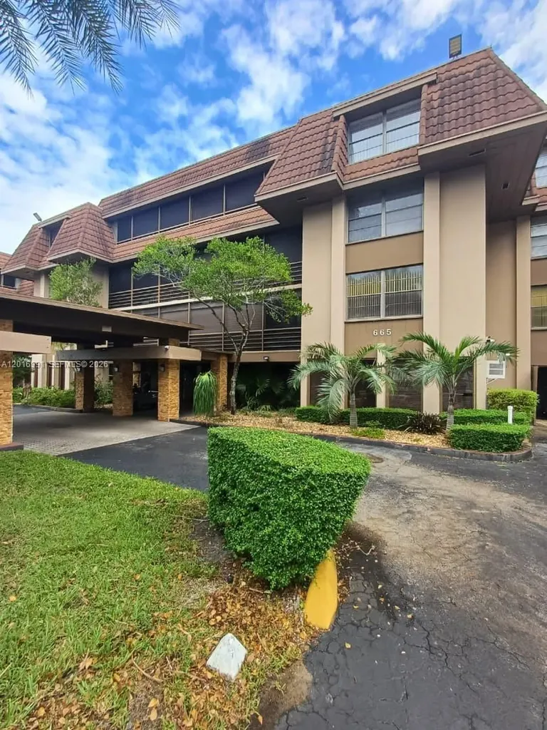 665 NE 195th Street Miami FL 33179