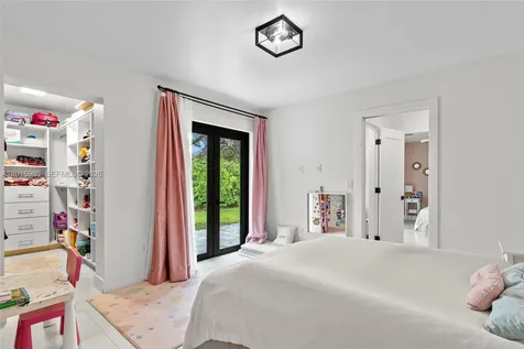 7200 SW 107th Terrace Pinecrest FL 33156