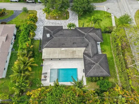 7200 SW 107th Terrace Pinecrest FL 33156