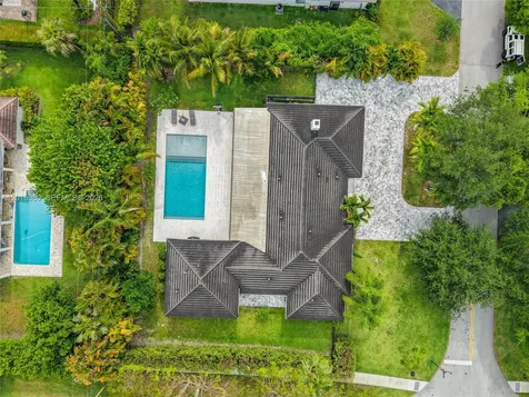 7200 SW 107th Terrace Pinecrest FL 33156