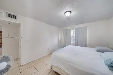 Miami FL 33184