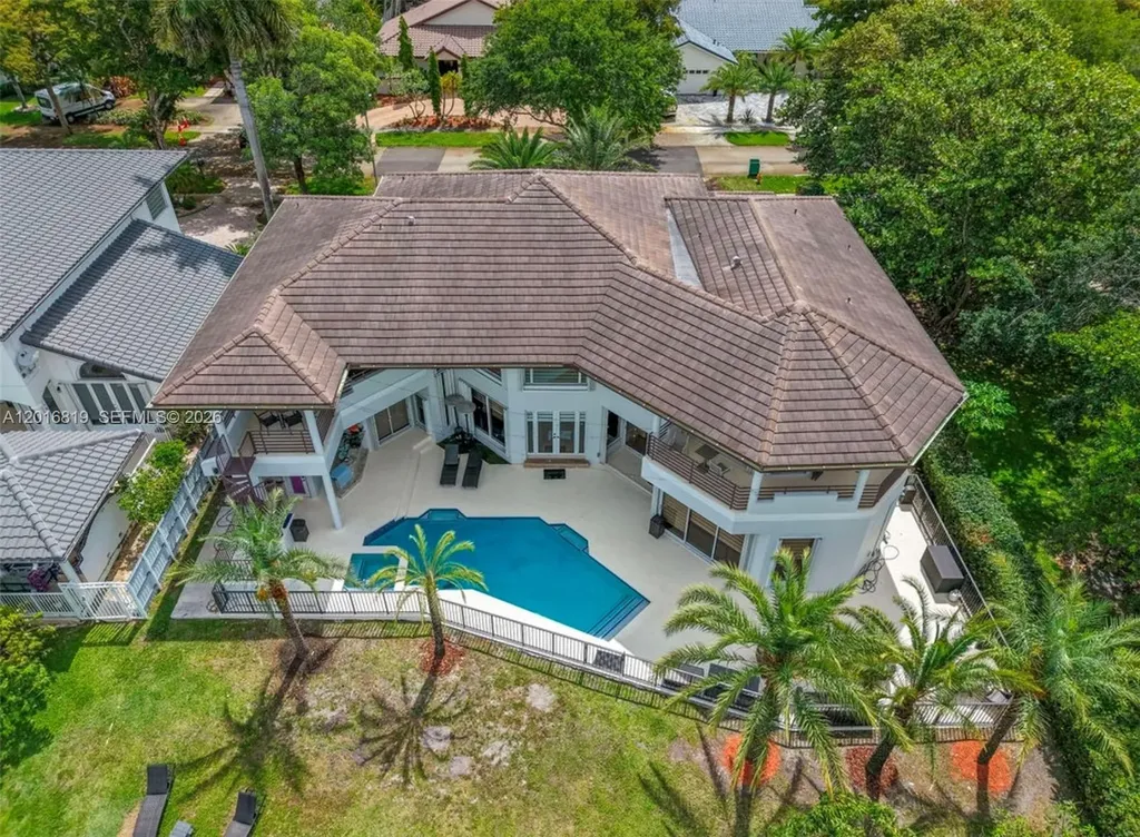 14332 Ardoch Place Miami Lakes FL 33016
