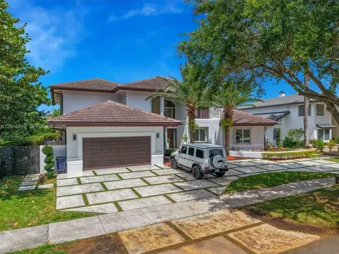 14332 Ardoch Place Miami Lakes FL 33016