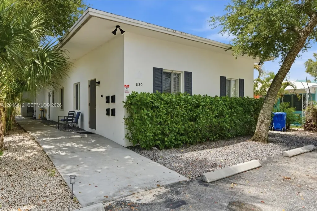 830 SE 14th Street Fort Lauderdale FL 33316