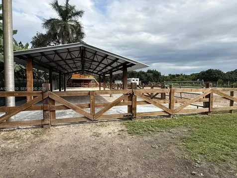 25945 SW 197th Avenue Homestead FL 33031
