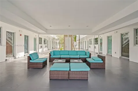 7950 Tatum Waterway Drive Miami Beach FL 33141