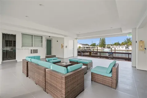 7950 Tatum Waterway Drive Miami Beach FL 33141