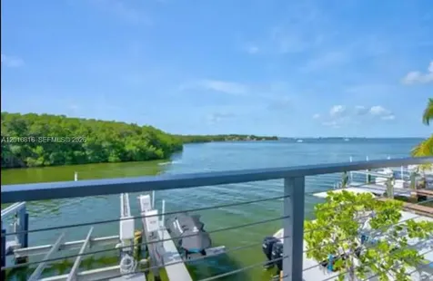 325 Calusa Key Largo FL 33037