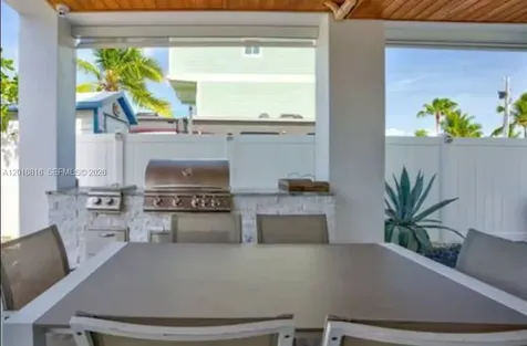 325 Calusa Key Largo FL 33037