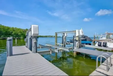325 Calusa Key Largo FL 33037