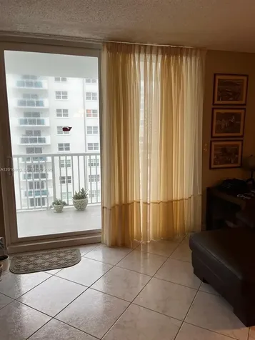 1601 S Ocean Drive Hollywood FL 33019