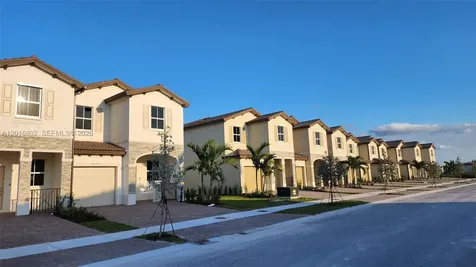 2591 SE 25th Terrace Homestead FL 33035