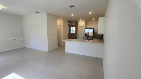 2591 SE 25th Terrace Homestead FL 33035
