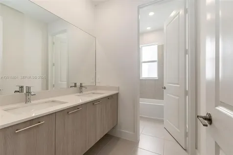 4480 SW 122nd Terrace Davie FL 33330