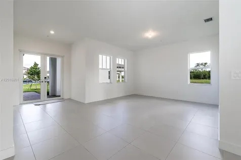 4480 SW 122nd Terrace Davie FL 33330