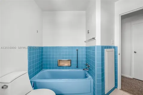 4925 Collins Avenue Miami Beach FL 33140