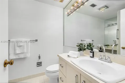 4925 Collins Avenue Miami Beach FL 33140
