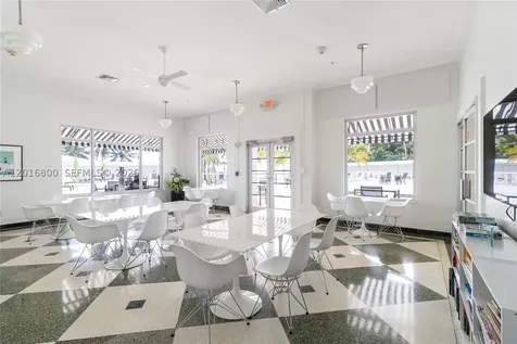4925 Collins Avenue Miami Beach FL 33140