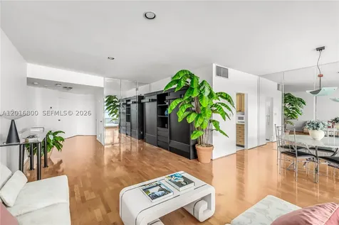 4925 Collins Avenue Miami Beach FL 33140