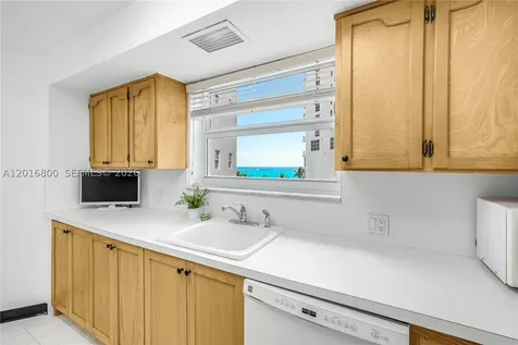 4925 Collins Avenue Miami Beach FL 33140