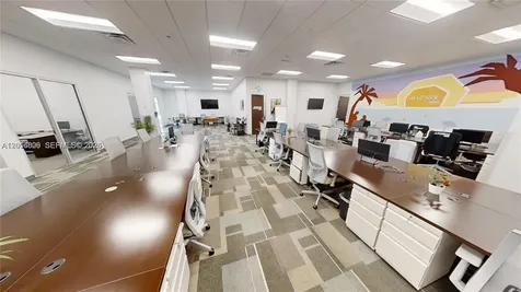 1501 Biscayne Miami FL 33132