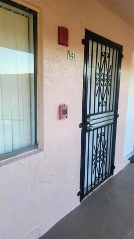 2166 W 60 Street Hialeah FL 33016