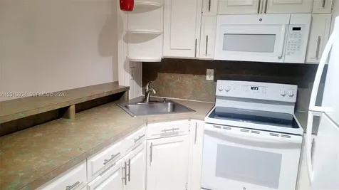 2166 W 60 Street Hialeah FL 33016