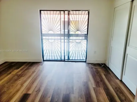 2166 W 60 Street Hialeah FL 33016