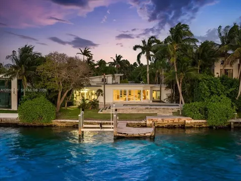 7950 Biscayne Point Circle Miami Beach FL 33141