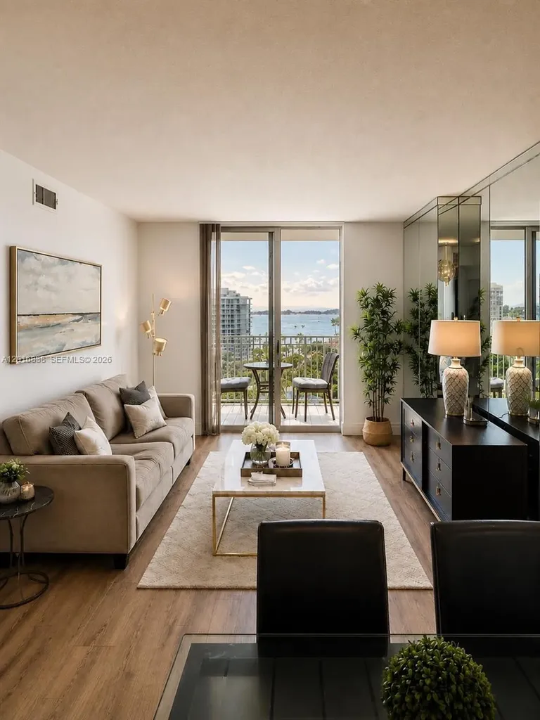 185 SE 14th Terrace Miami FL 33131