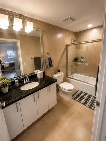 185 SE 14th Terrace Miami FL 33131