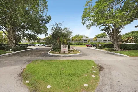 750 NE 195th Street Miami FL 33179