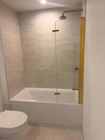 77 SE 5th Street Miami FL 33131