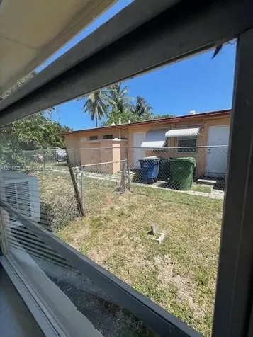 901 SW 4th Terrace Hallandale Beach FL 33009
