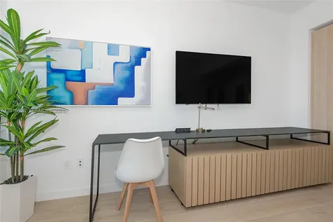 225 N Miami Avenue Miami FL 33128