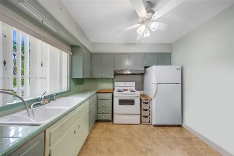 400 Morningside Drive Miami Springs FL 33166