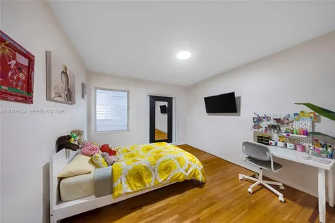 400 Morningside Drive Miami Springs FL 33166