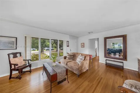 400 Morningside Drive Miami Springs FL 33166