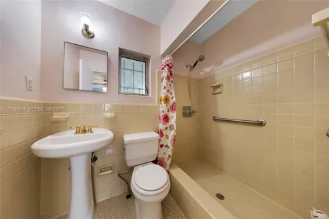 400 Morningside Drive Miami Springs FL 33166