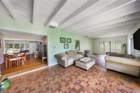 400 Morningside Drive Miami Springs FL 33166