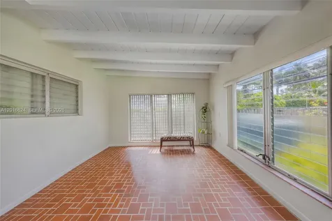 400 Morningside Drive Miami Springs FL 33166