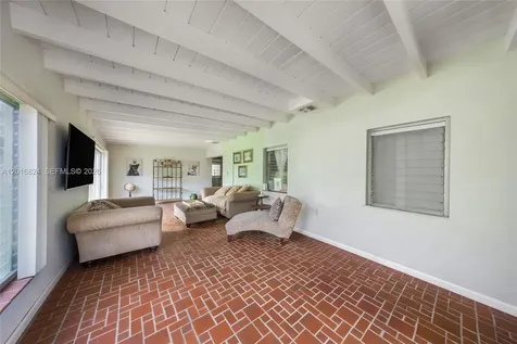 400 Morningside Drive Miami Springs FL 33166