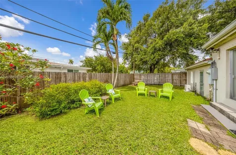 400 Morningside Drive Miami Springs FL 33166