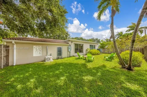400 Morningside Drive Miami Springs FL 33166