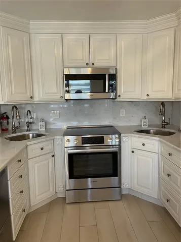 2091 Yarmouth E Boca Raton FL 33434