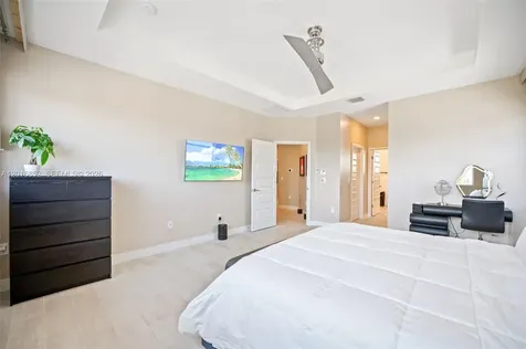 8915 NW 161st Terrace Miami Lakes FL 33018
