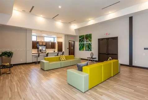 8915 NW 161st Terrace Miami Lakes FL 33018