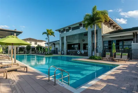 8915 NW 161st Terrace Miami Lakes FL 33018
