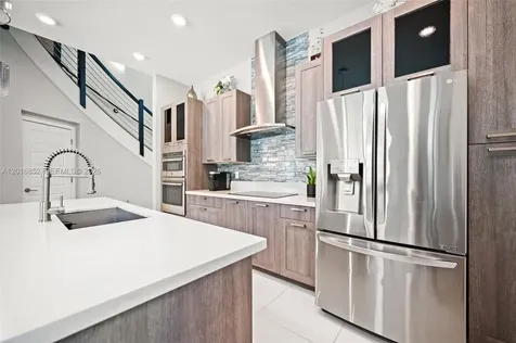 8915 NW 161st Terrace Miami Lakes FL 33018