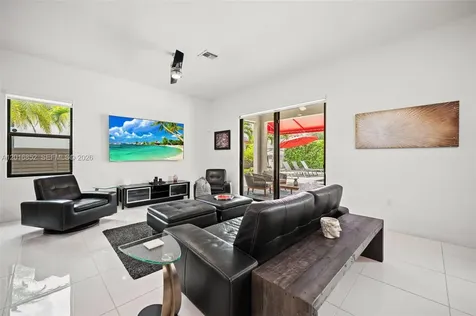 8915 NW 161st Terrace Miami Lakes FL 33018